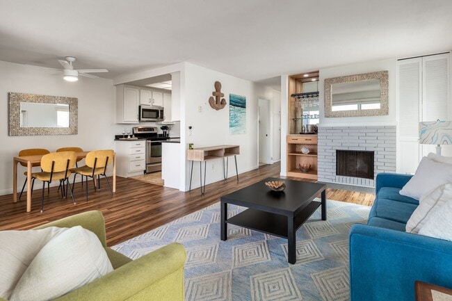 2721 Camino Del Mar