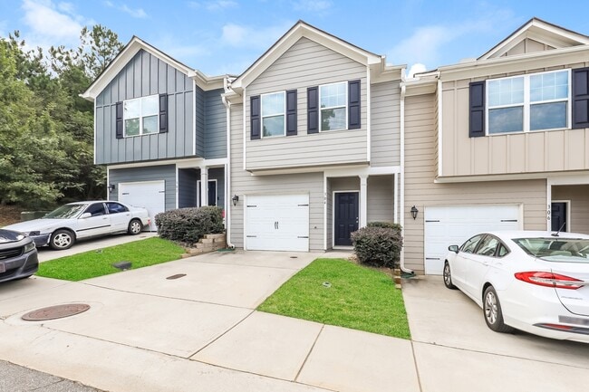 Photo - 304 Highwood Ln