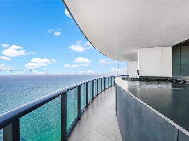 Building Photo - 18555 Collins Ave Unit 5505 Rental