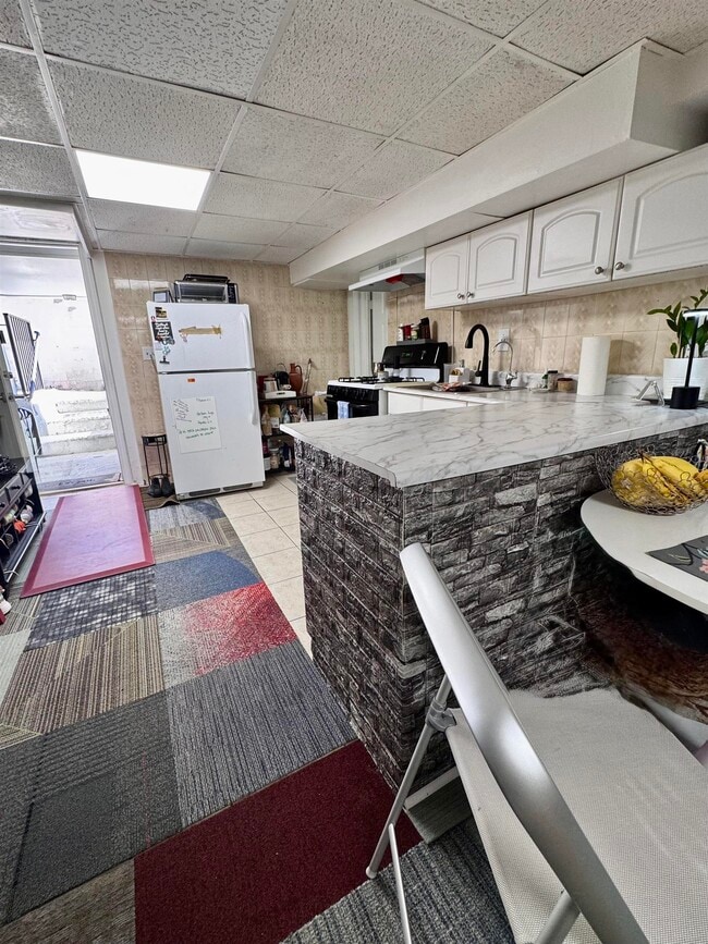 Photo - 188 Palisade Ave Unit Rear