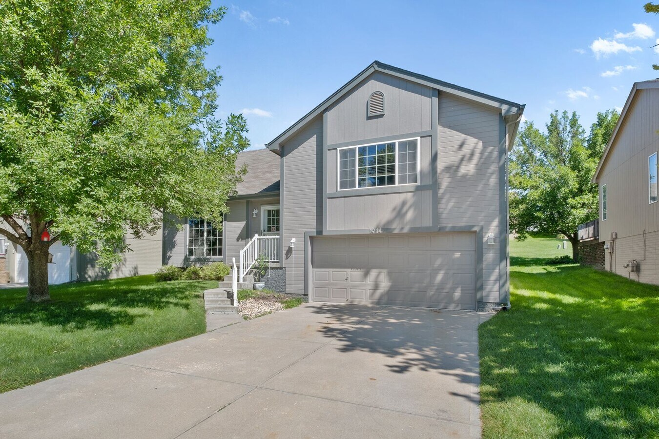 Beautiful Multilevel home in Cattail Creek... House Rental in Omaha