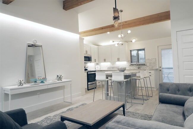 Photo - 1802 Arbor St Unit E3