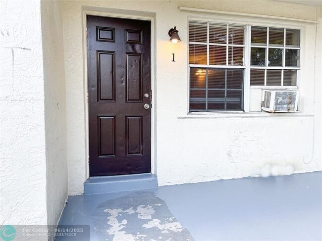 Photo - 1717 NW 8th Pl Apartment Unit 1