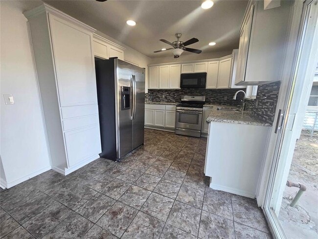 Photo - 3325 Beechwood Dr