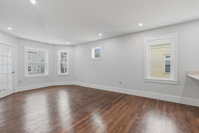 Photo - 18 Ronan St Unit 3