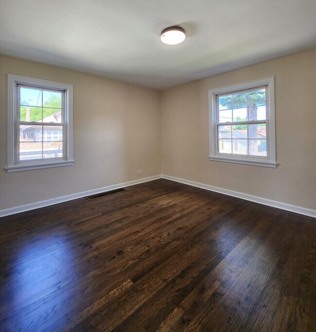 Photo - 4263 W Nelson St Unit 2