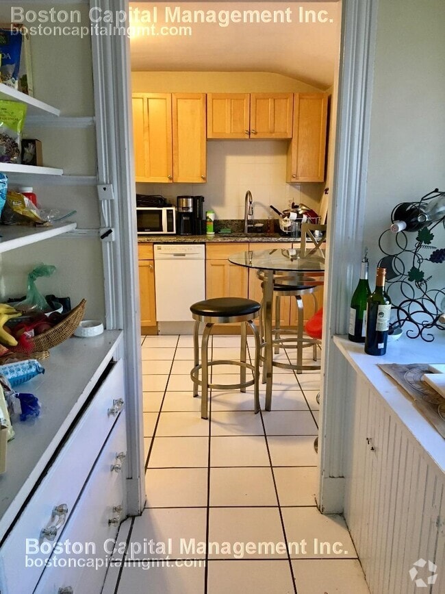 Building Photo - 91 Wallingford Rd Unit 3 Rental