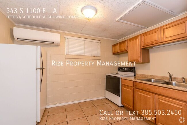 Building Photo - Because location really is everything! Unit A Rental