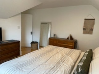 Building Photo - 203 E Diamond Lake Rd Unit Diamond Lake Road E