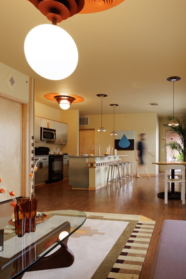 The Medallion: Fully Furnished Utilities Incl