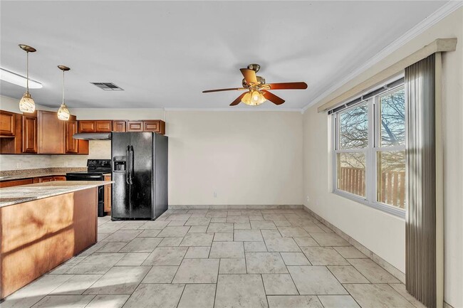 Photo - 170 Interstate Dr Unit A