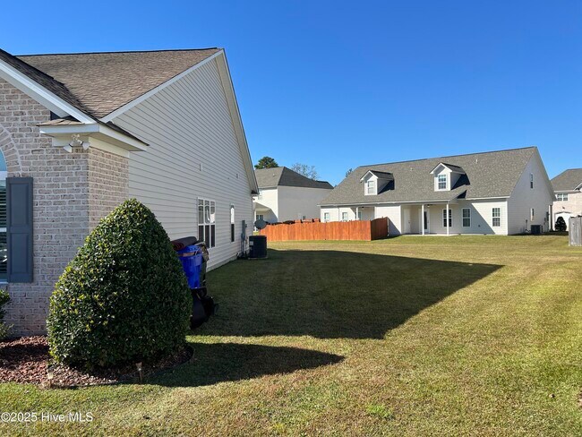 Photo - 2013 Croyden Cir