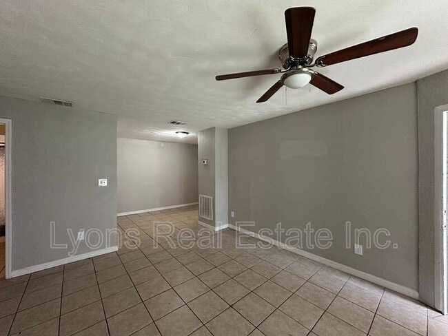 Photo - 2210 Cantor Ln Unit A