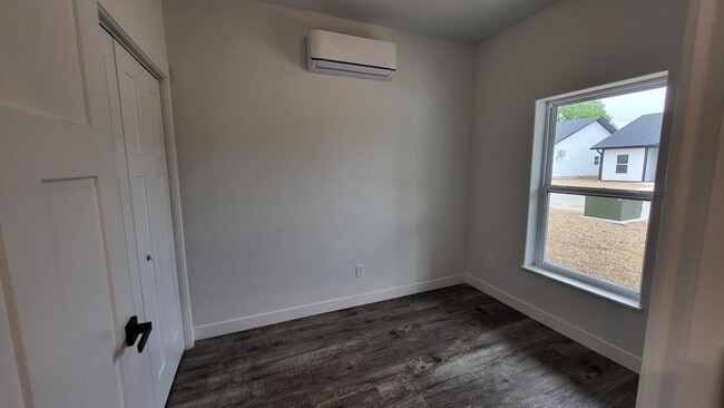 Photo - 36 N Swan St