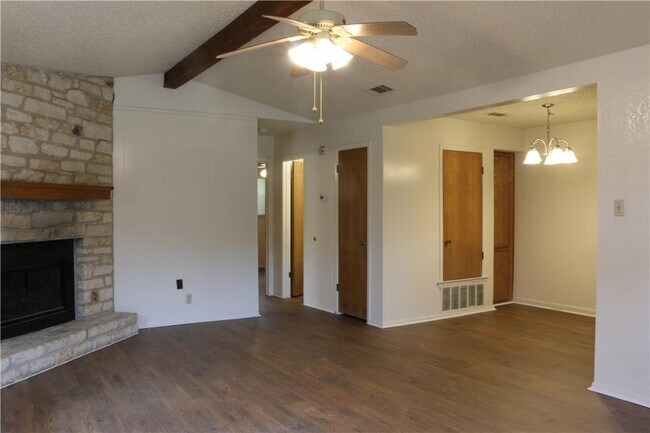 Photo - 803 Kimberly St