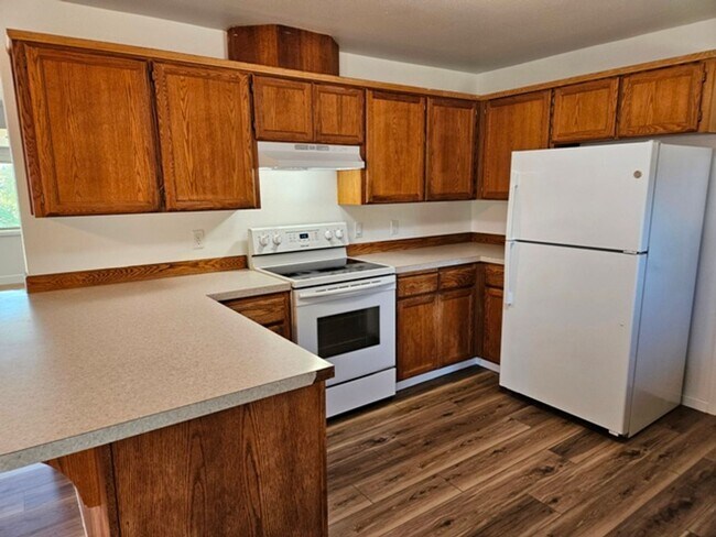 Photo - 3Bd/2Ba Single Story Home-For viewing!