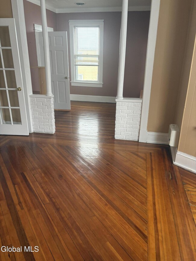 Photo - 240-242-242 Vrooman Ave Unit 2nd Floor