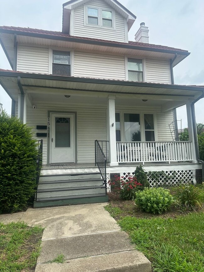Building Photo - 154 E Tompkins St Unit B Rental
