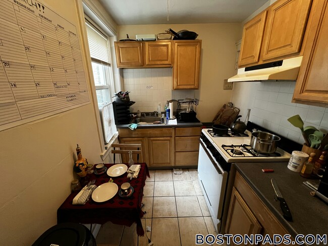 Photo - 248 Kelton St Unit 4
