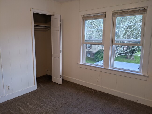 Photo - 614 Robeson St