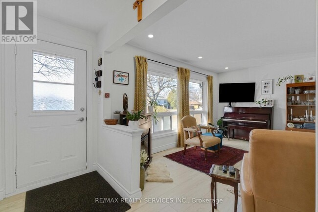 Photo - 402 Elizabeth St Unit 2