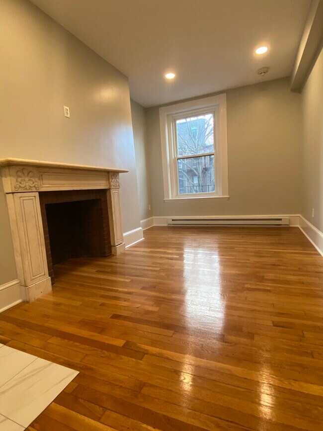 Photo - 397 Marlborough St Unit 10