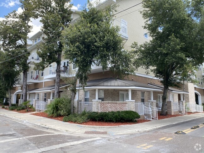 Building Photo - 1500 NW 4th Ave Unit 304 Rental