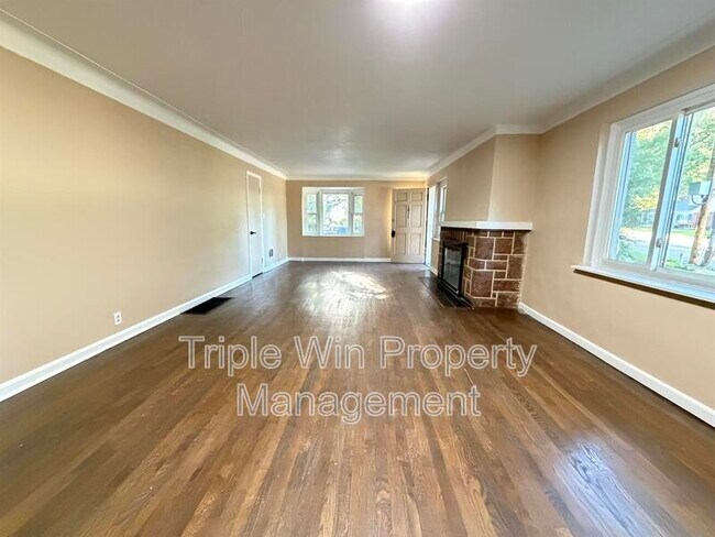 Photo - 1911 Redman Rd