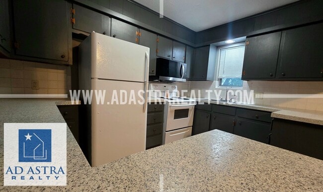 Photo - 208 Brookside Dr