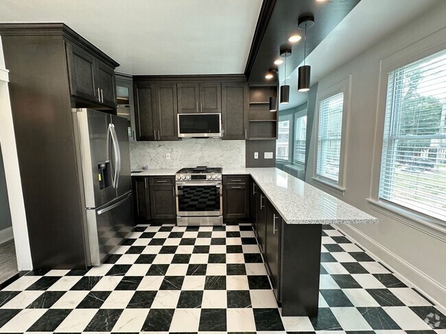 Building Photo - 433 Ridgefield Ave Rental