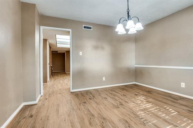 Photo - 801 Wood Glen