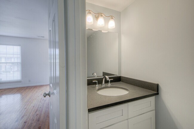 Photo - 5748 Brentwood Trace