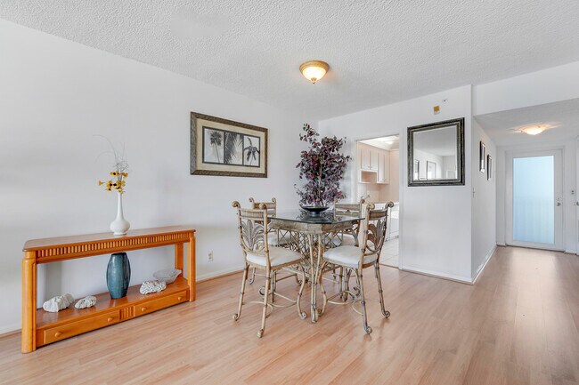 Photo - 3101 S Ocean Blvd Unidad 804