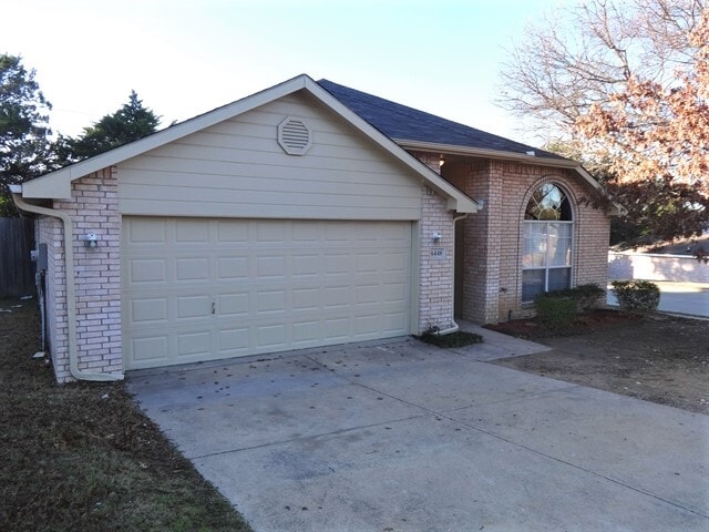 Building Photo - 6448 Royal Cedar Dr