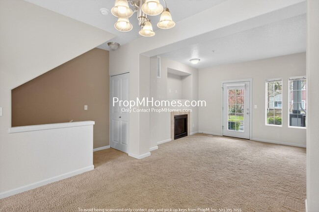 Photo - Cozy Two Bedroom Townhome in Amberglenn!