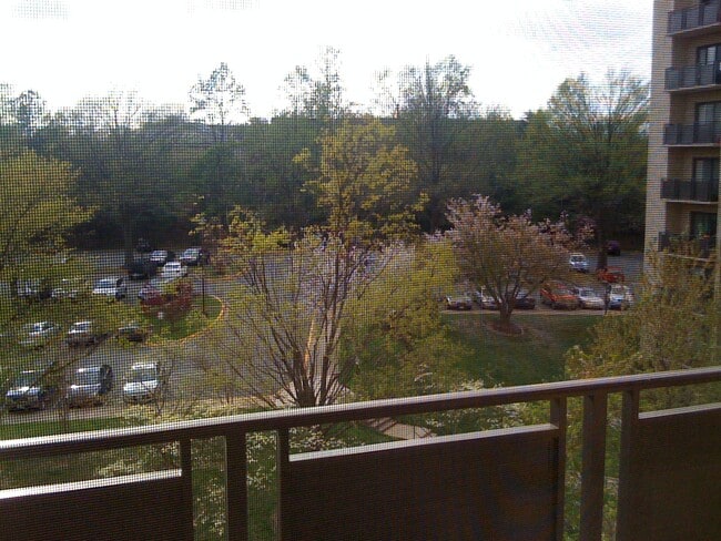 Photo - 6001 Arlington Blvd Unit 520