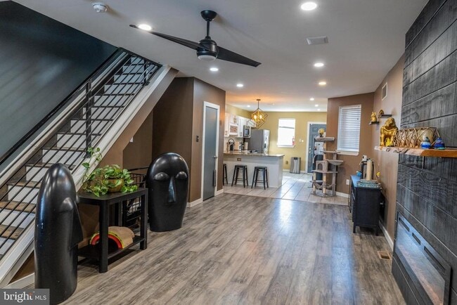 Photo - 823 S 56th St