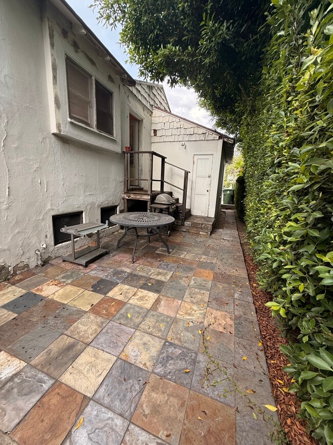 Patio - 1775 Kelton Ave Unit Like a Small House