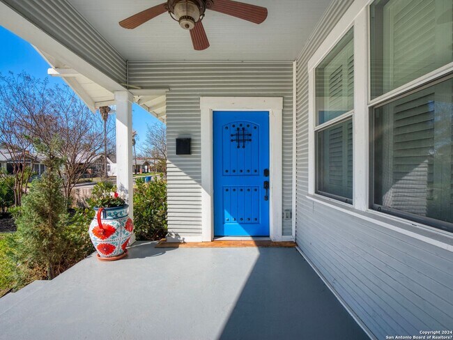 Photo - 355 E Craig Pl