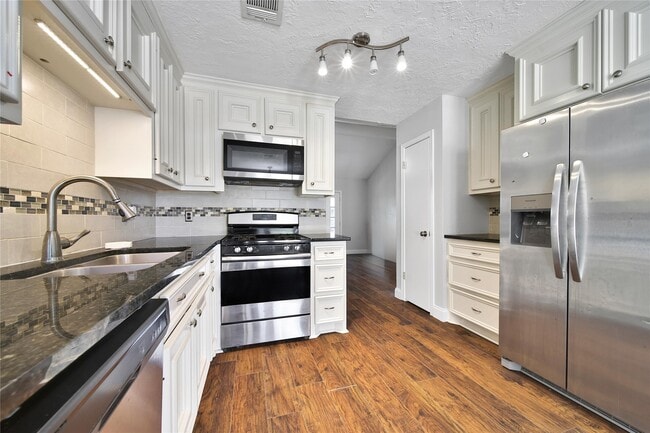 Photo - 3619 Acorn Run Ln