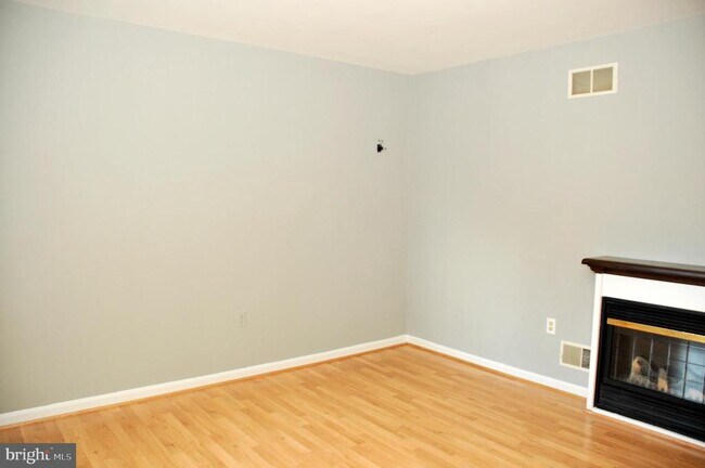 Photo - 125 N Towne Ct