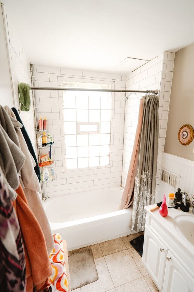 Photo - 1820 3rd Ave N Unidad 1