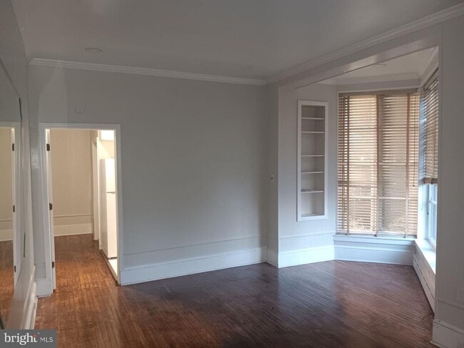 Photo - 1342 Orthodox St