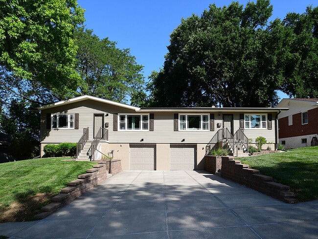 Photo - 3330 S 82nd St Townhome