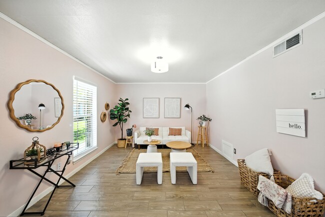 Building Photo - 8931 Gaylord Dr Unit 161 Rental