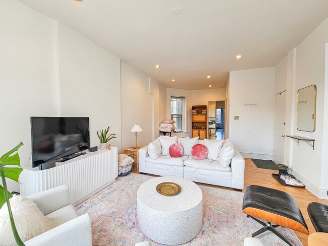 Photo - 1808 N Clark St Unidad 1