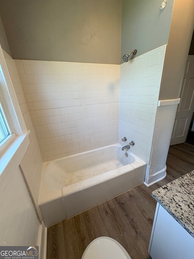 Photo - 11 S Elm St SW