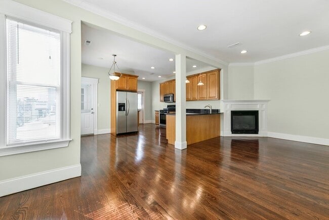 Photo - 629 E 6th St Unidad 3
