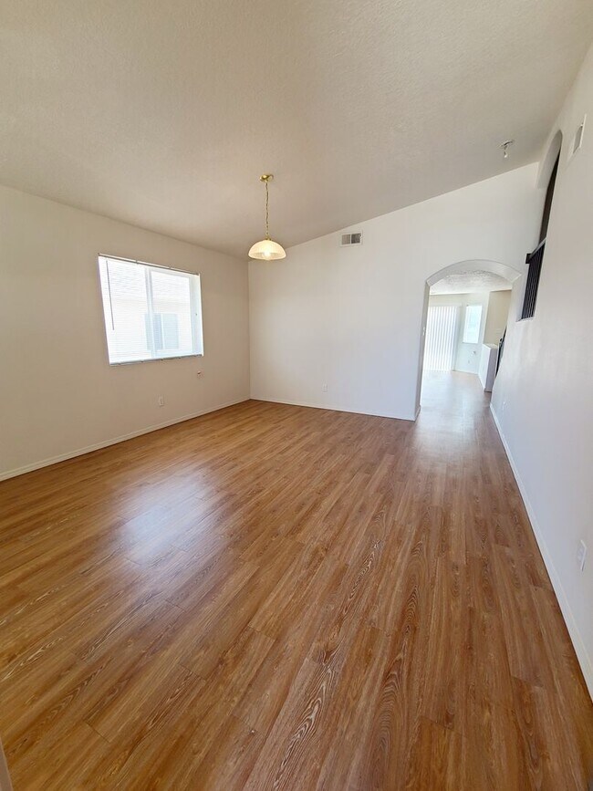 Photo - 3  bed, 2.5  bath 2,300  sq ft in the Huni...