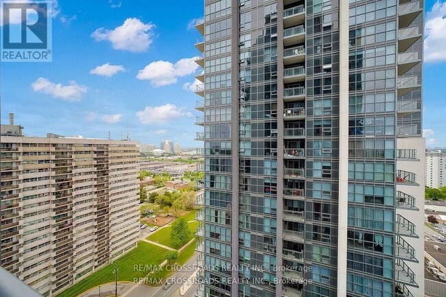 Photo - 20 Meadowglen Pl Unit 1910